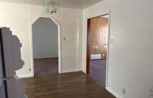 3 beds, 2 baths, $1,150