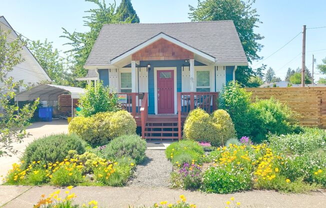 Foster-Powell Charming Bungalow with Bonus Finished Attic Space