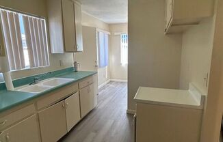 1818 SKYLINE DR