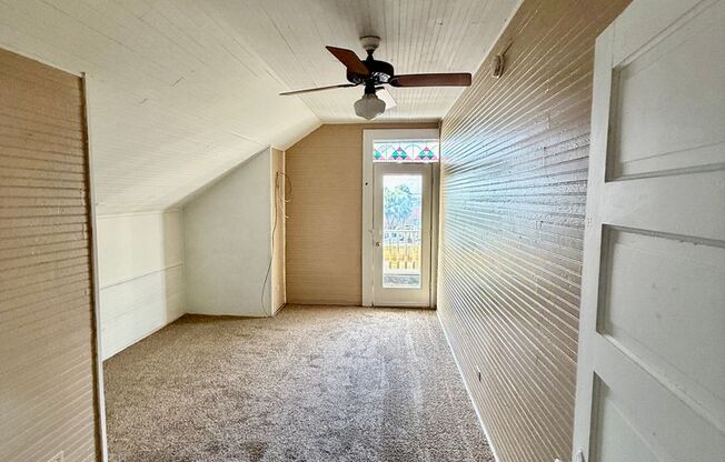 1 bed, 1 bath, $975, Unit UNIT 5