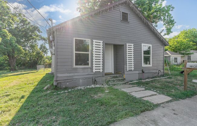 Spacious 4-Bedroom Home with Modern Finishes – Owenwood, Dallas