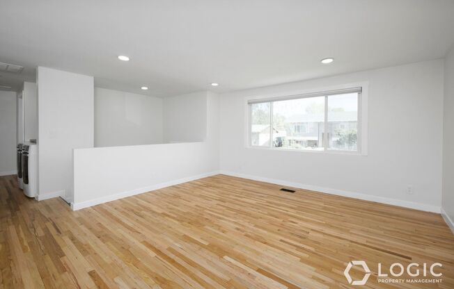 101 W Paula Drive