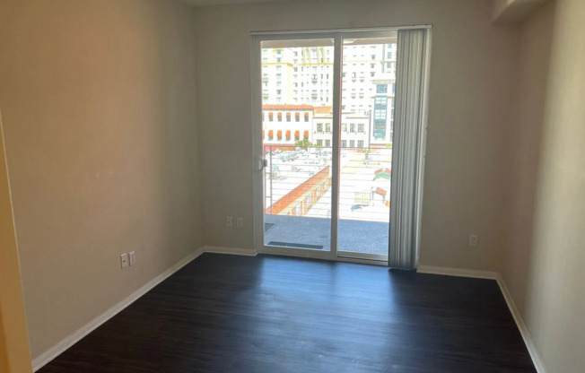 1 bed, 2 baths, $3,500, Unit Unit 615