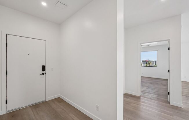 3 beds, 2 baths, 1,722 sqft, $4,096, Unit 504