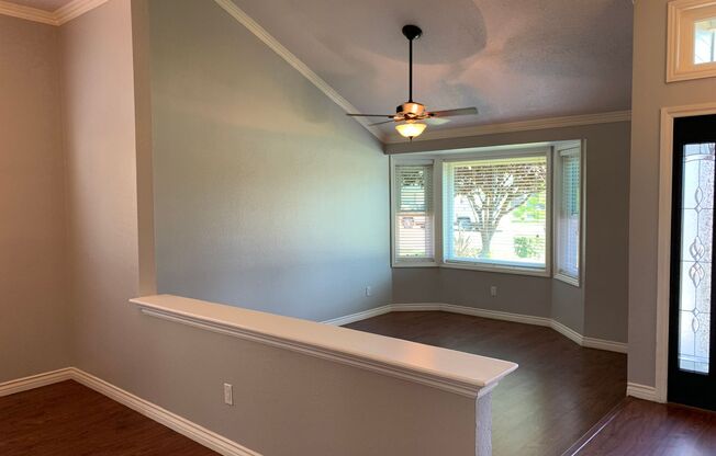 Beautiful 3 Bed West Bakersfield Home W/Pool - AVAILABLE FOR MID MAY MOVE IN