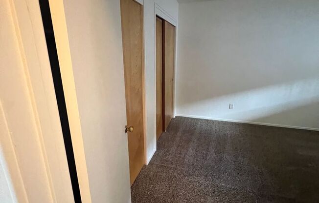 1 bed, 1 bath, $1,195, Unit 6