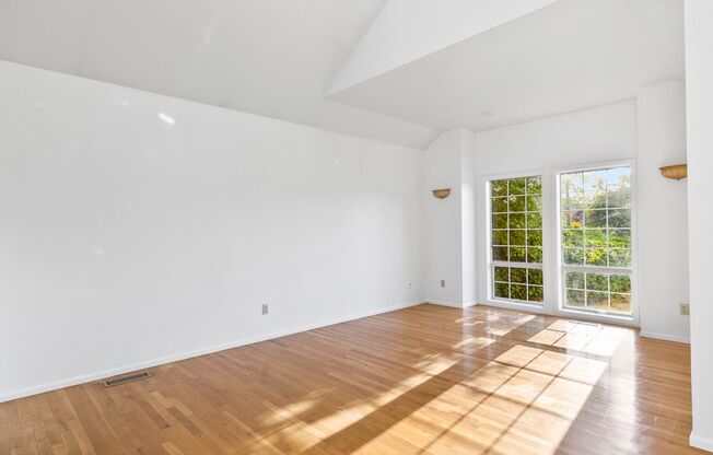 Beautiful 3-bedroom, 3-bath home on corner lot!