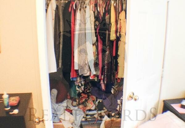 24 SAINT CYPRIANS PL