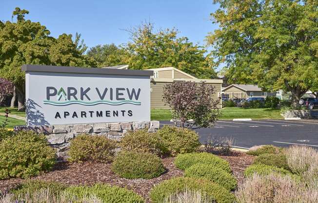 Property sign in well landscaped area.at Park View Apartments, Washington, 98801