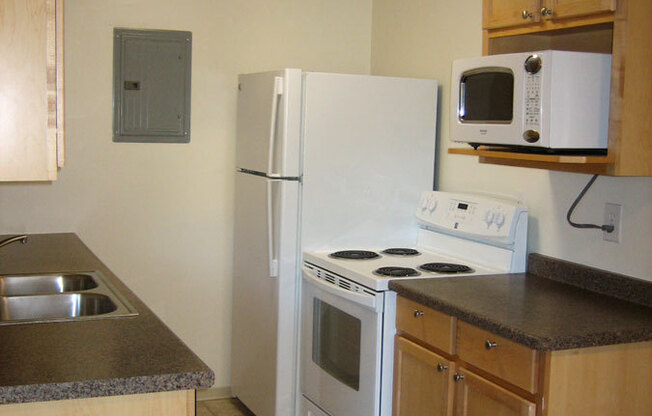 1 bed, 1 bath, $1,795, Unit 105