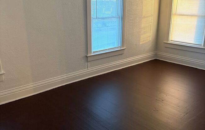 Large 3 bedroom house available