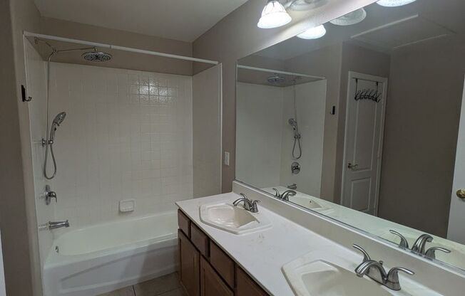 SPACIOUS NORTHWEST SINGLE STORY