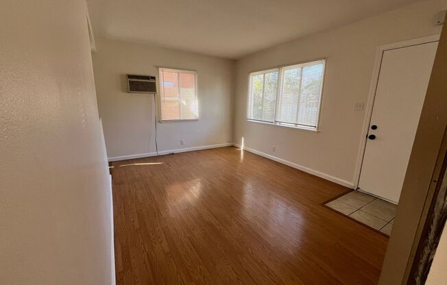 816-820 W Walnut Ave.