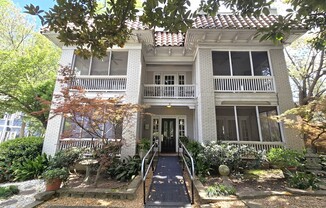 745 MONROE DR NE