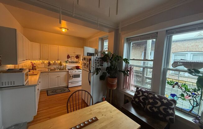 1 bed, 1 bath, 850 sqft, $1,700, Unit 4402-30