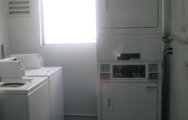 2 beds, 1 bath, 825 sqft, $2,445, Unit 29