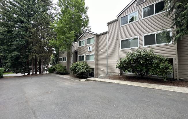 12032 100th Ave NE Apt L102
