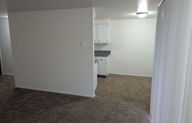 2 beds, 1 bath, $1,150, Unit 1471