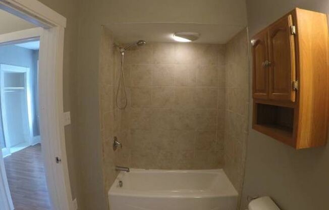 2 Bedroom Single Family Mt Washington!