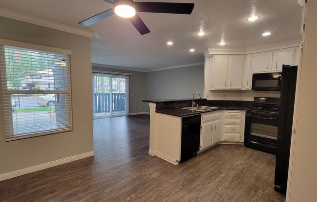 1 bed, 1 bath, 694 sqft, $2,400, Unit 109