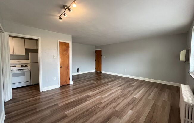 2 beds, 1 bath, 800 sqft, $1,790, Unit 6236 Fifth Ave. #101A