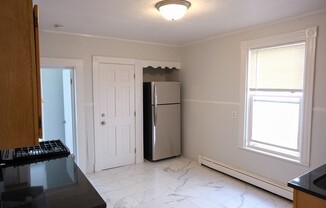 4 beds, 1 bath, $2,800, Unit 2