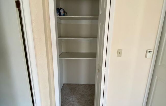 1 bed, 1 bath, $1,000, Unit 4