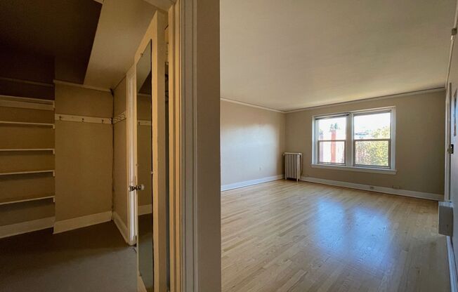 Studio, 1 bath, 500 sqft, $1,395, Unit 410