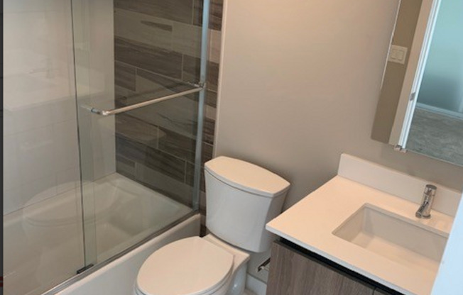 1 bed, 1.5 baths, 890 sqft, $3,450, Unit 1616 - 203