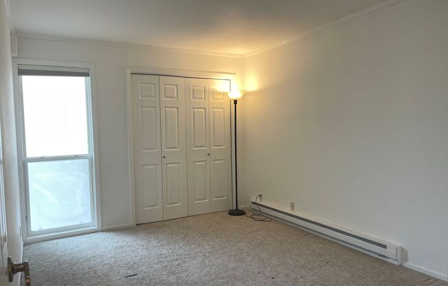 2 beds, 1 bath, $2,300, Unit Unit 104