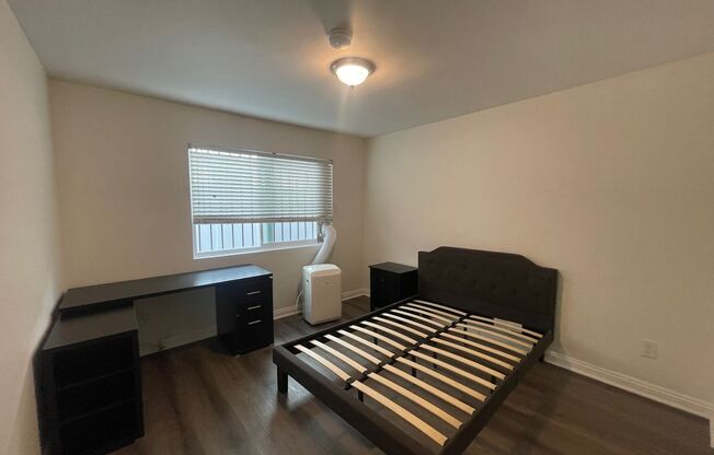 2 beds, 1 bath, $2,610, Unit 2