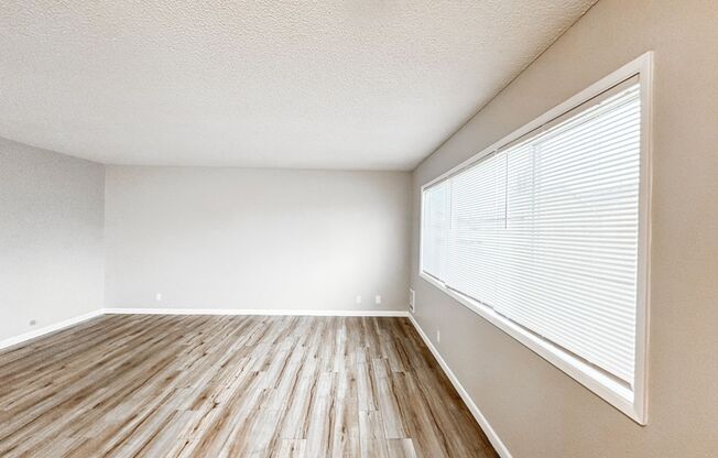 1 bed, 1 bath, 625 sqft, $1,100, Unit 27