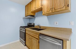 3 beds, 2 baths, $3,495, Unit # 311