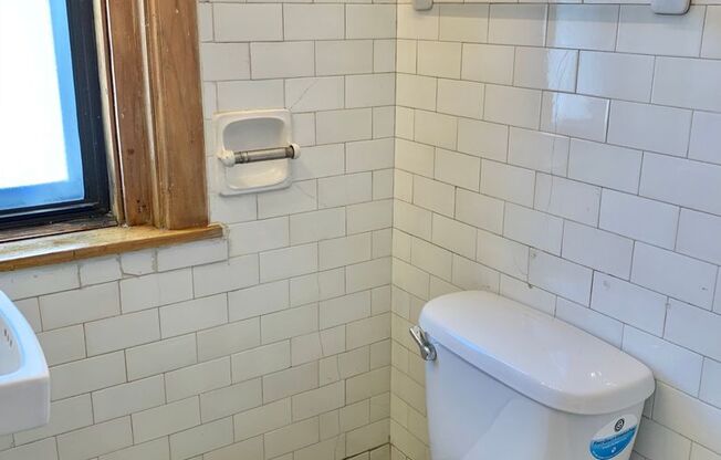 Studio, 1 bath, 300 sqft, $1,385, Unit 530-611