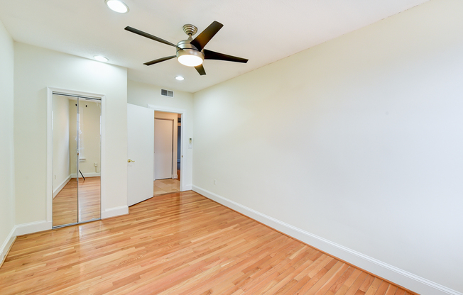 2 beds, 1 bath, $2,500