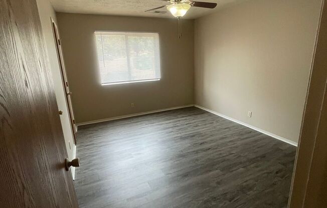 1 bed, 1 bath, 750 sqft, $900, Unit #11