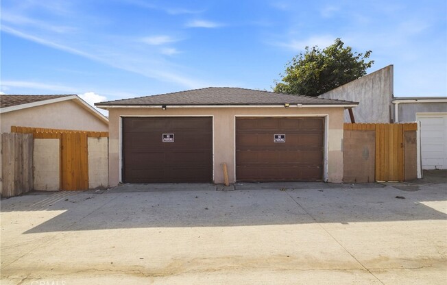 1 bed, 1.3 baths, 942 sqft, $2,050