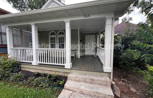 563 AUBURN AVE NE