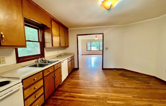 175 INGLEWOOD l 3 BED, 2 BATH