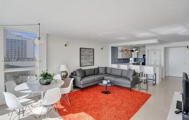 6917 Collins Ave # 915 (A11978850)