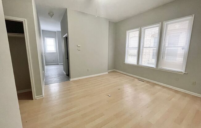 Studio, 1 bath, $850, Unit 1720-02