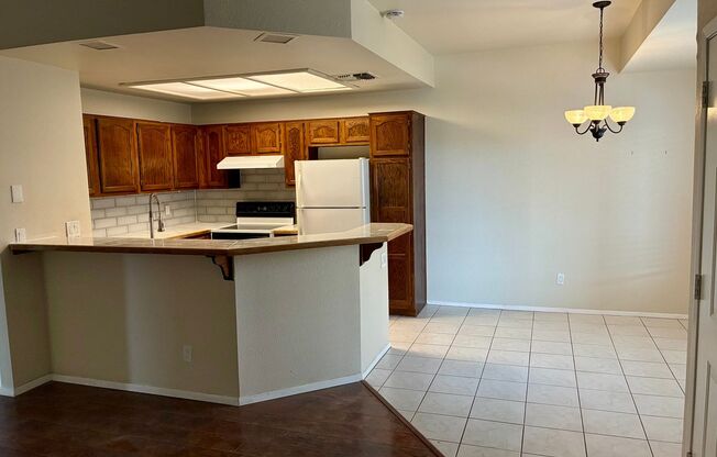 2 beds, 2 baths, $1,195, Unit # 287