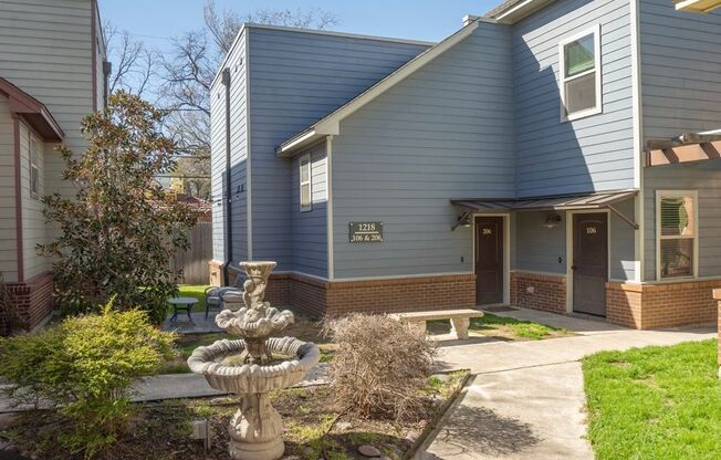 College Ave Apartments