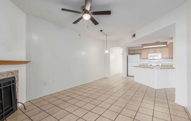 Adorable 2 bedroom unit in Paradise Valley!!