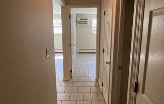 1 bed, 1 bath, 650 sqft, $825, Unit 940-12