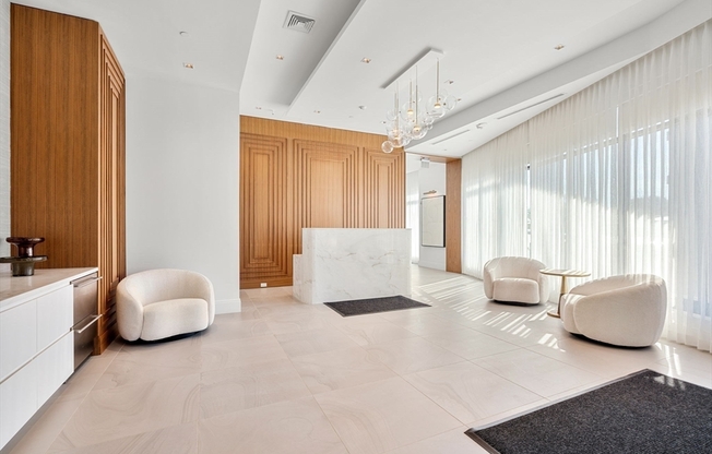 2 beds, 2 baths, 1,024 sqft, $4,000, Unit 725