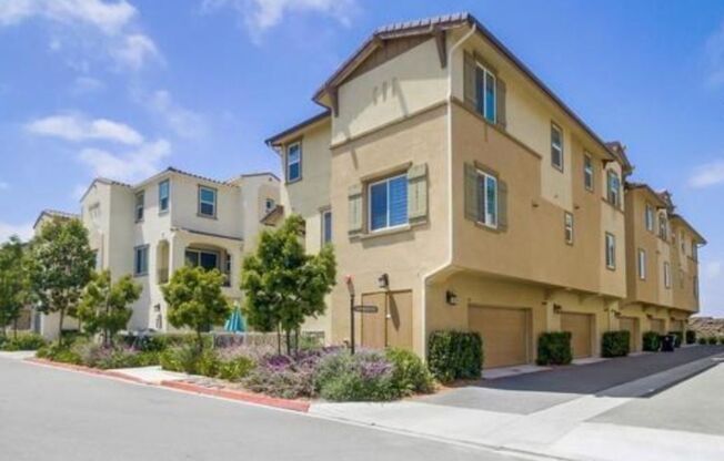 Vista Del Sur Townhome