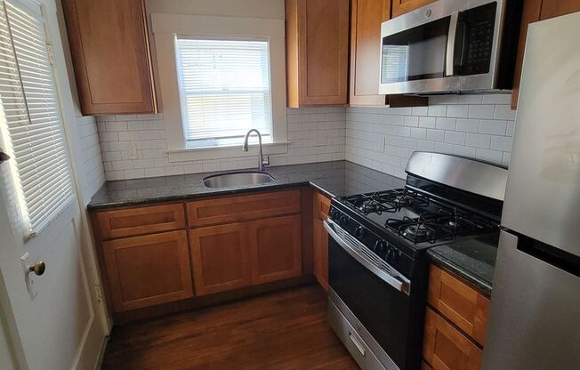 2 beds, 1 bath, $1,950