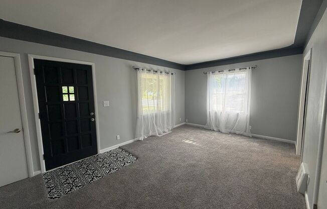 Beautifully Updated 2 Bed, 1 Bath Home for Rent – Great Location Near US-131