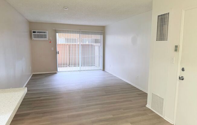 1 bed, 1 bath, 713 sqft, $2,125, Unit A081
